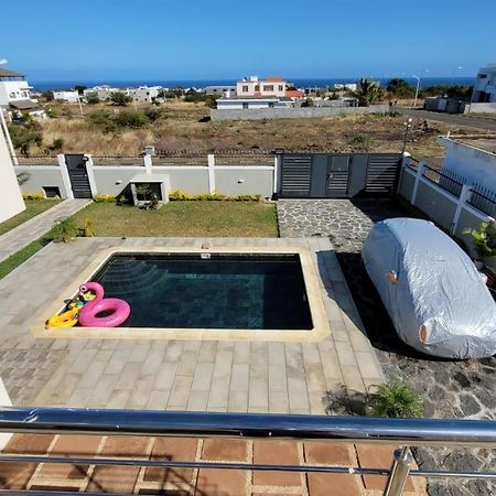 Coquette Villa Avec Piscine Flic en Flac Экстерьер фото